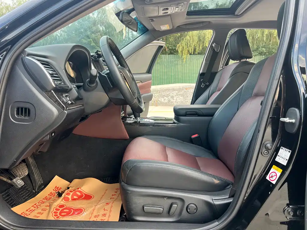 Toyota Crown 2019 — фото 11