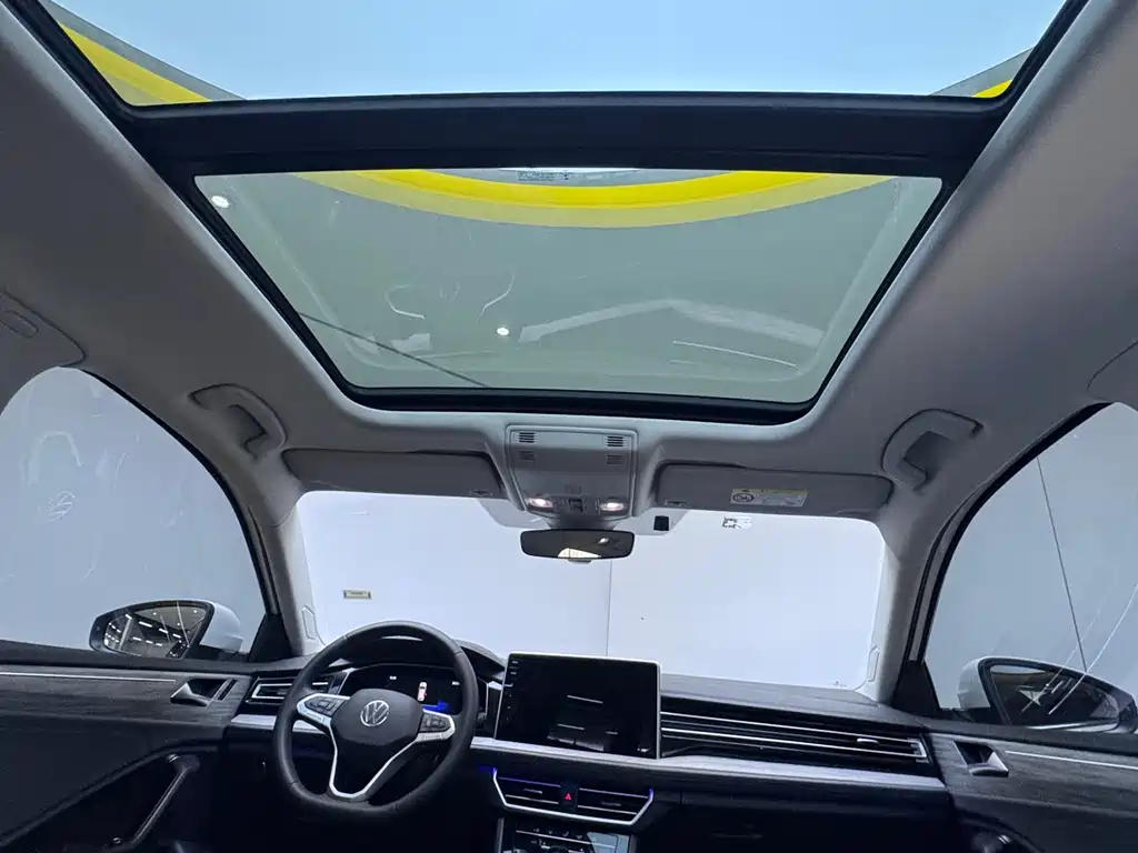 Volkswagen Sagitar 2022