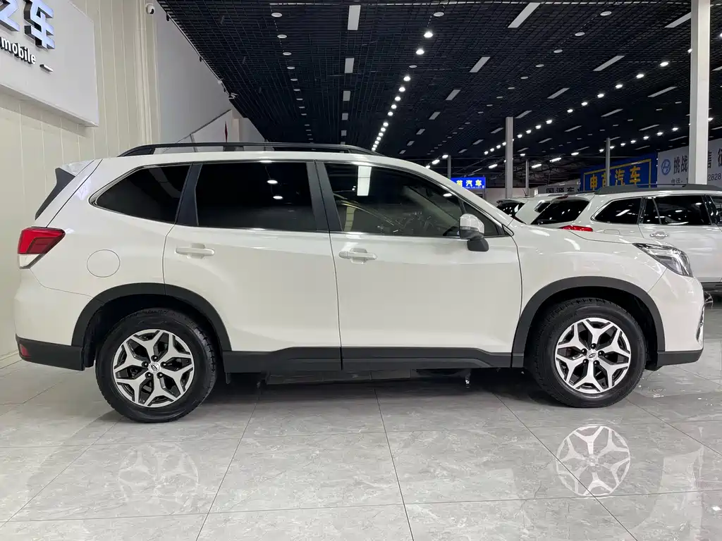 Subaru Forester 2019 — фото 9