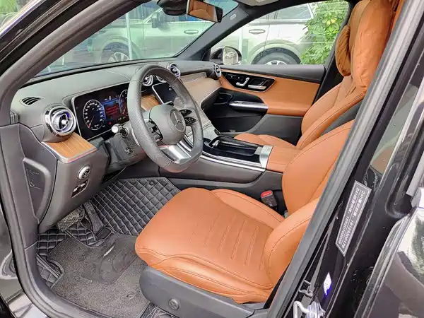 Mercedes-Benz GLC 2023
