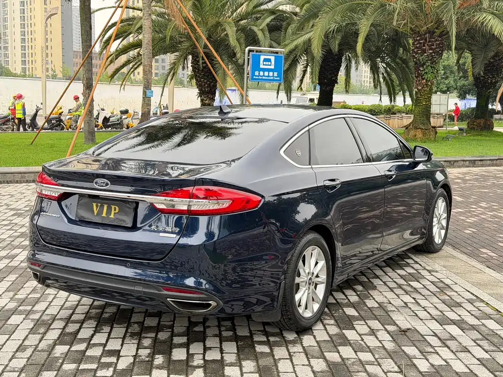 Ford Mondeo 2017 — фото 7