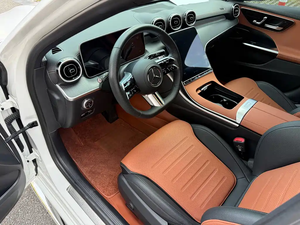 Mercedes-Benz C-Class 2024