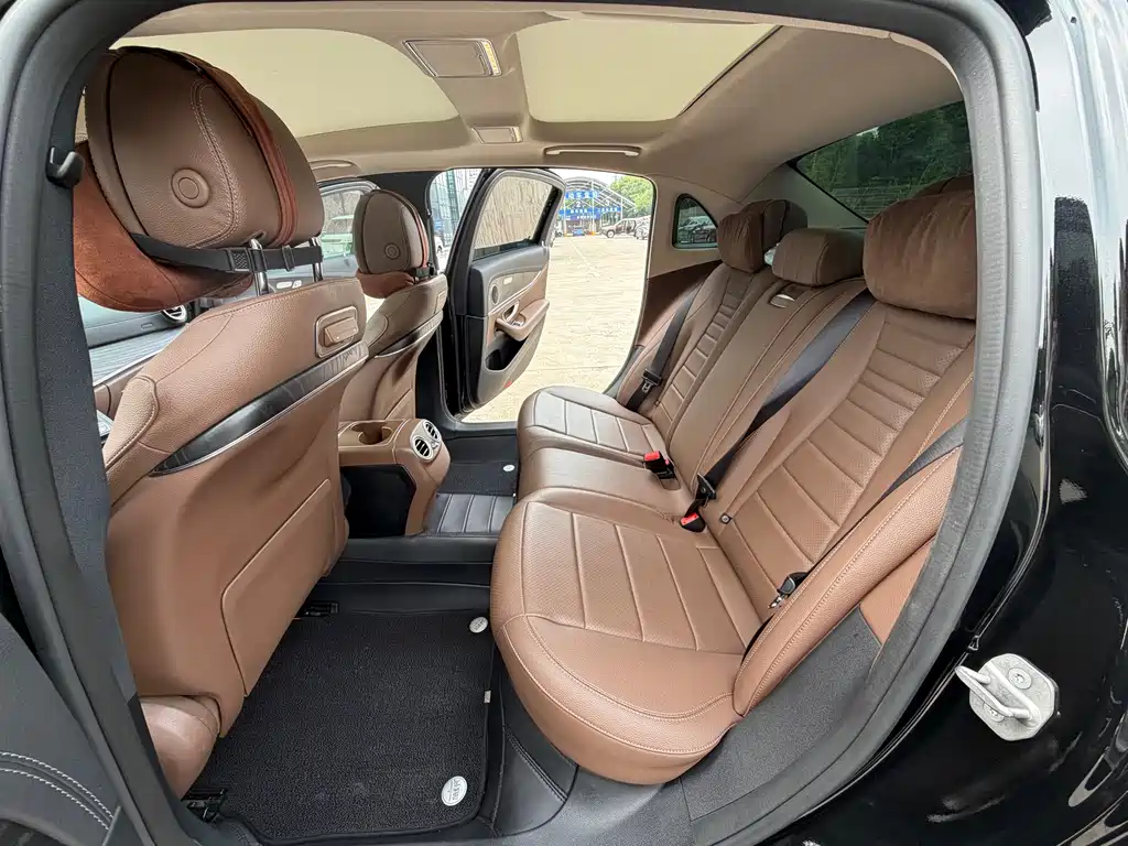 Mercedes-Benz E-Class 2020 — фото 23