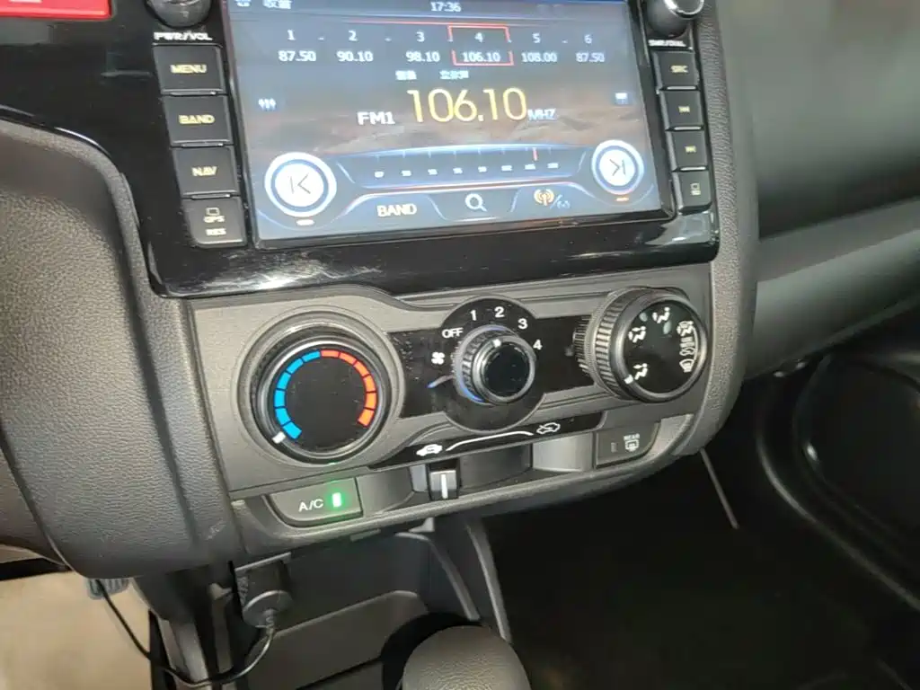 Honda Fit 2017 — фото 13