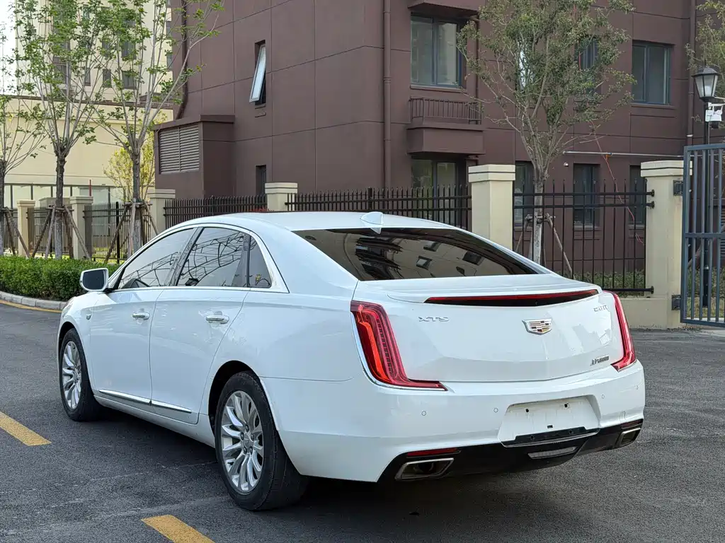Cadillac XTS 2018 — фото 7