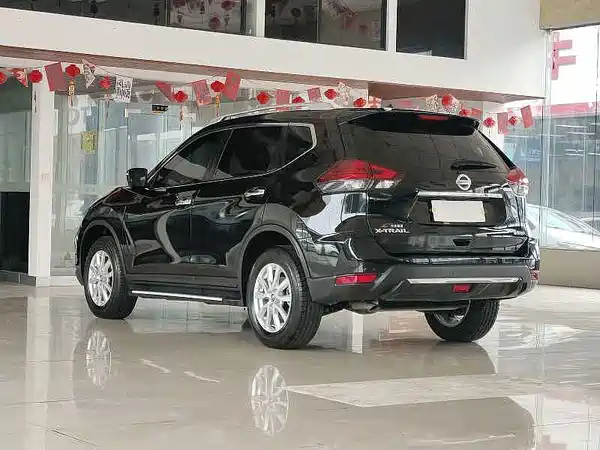 Nissan X-Trail 2025
