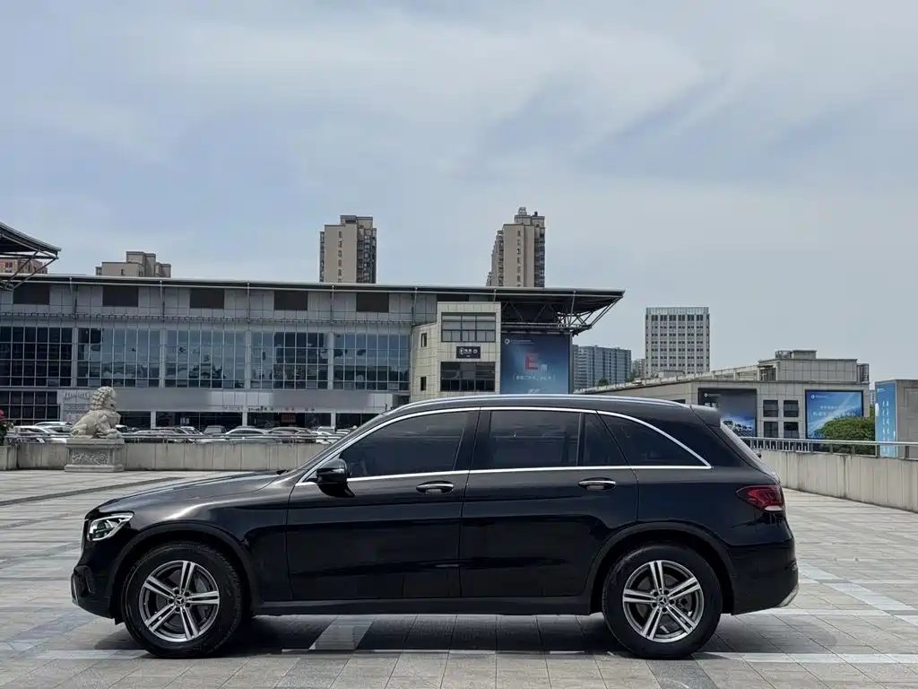 Mercedes-Benz GLC 2020 — фото 23