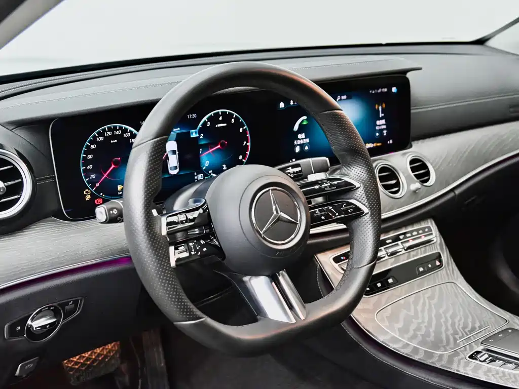 Mercedes-Benz E-Class 2021 — фото 19