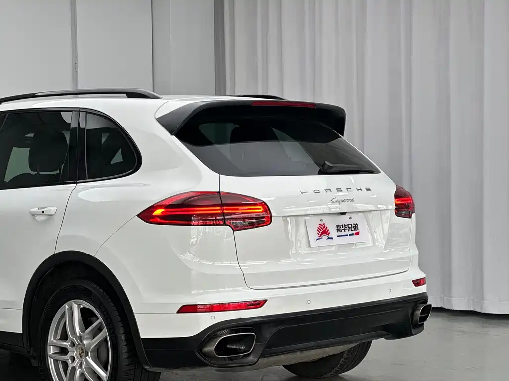 Porsche Cayenne 2015 — фото 13