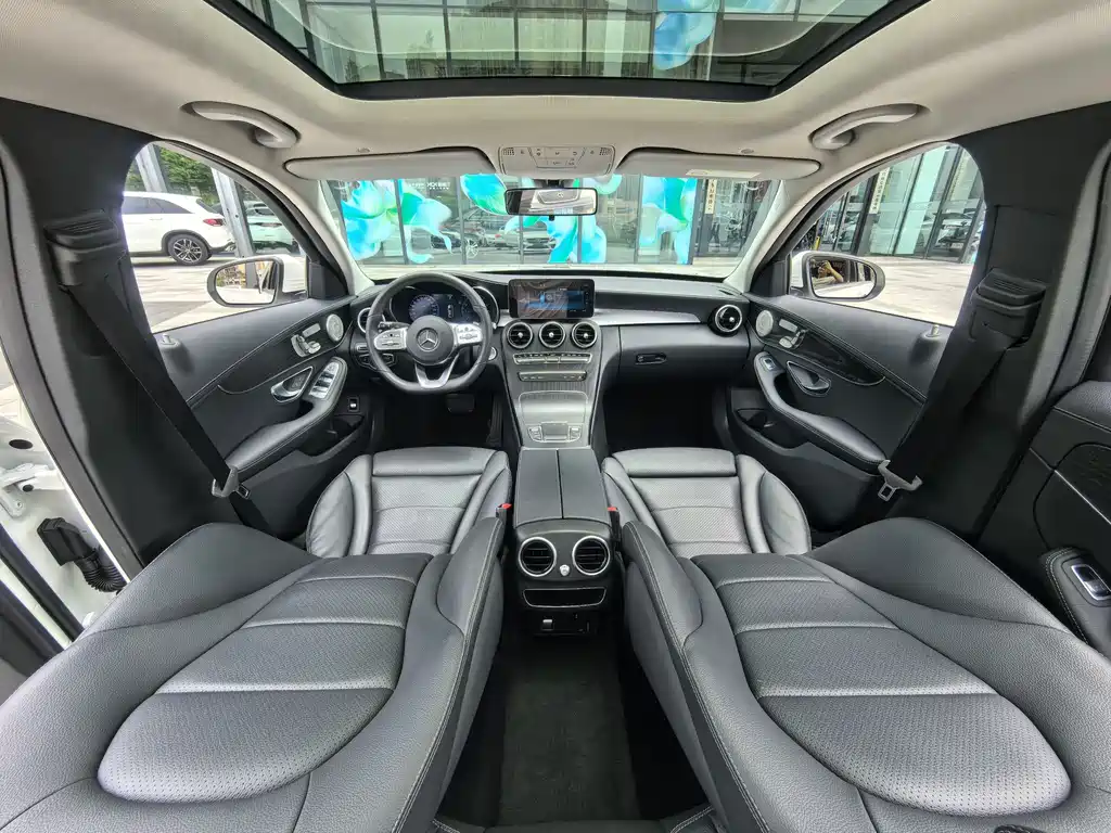 Mercedes-Benz C-Class 2021 — фото 18