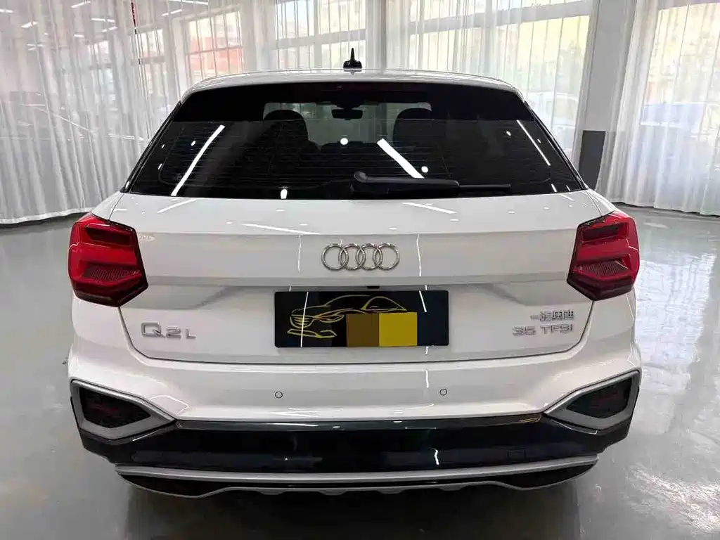 Audi Q2L 2022