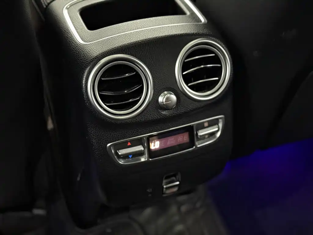 Mercedes-Benz GLC 2020 — фото 11