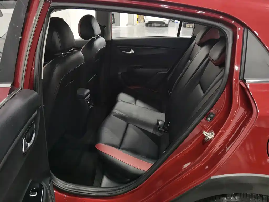 Kia KX CROSS 2018 — фото 15