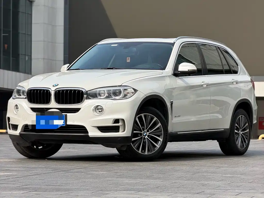 BMW X5 2015 — фото 1