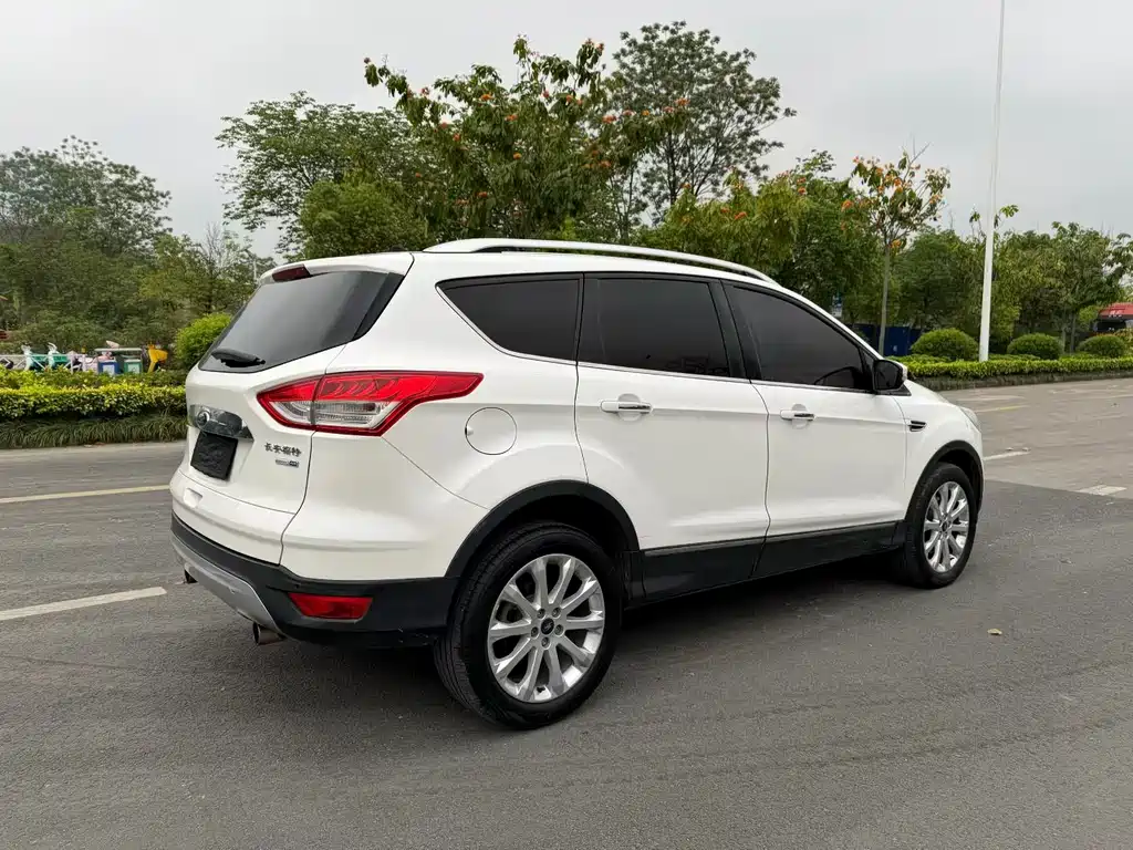 Ford Kuga 2014 — фото 4