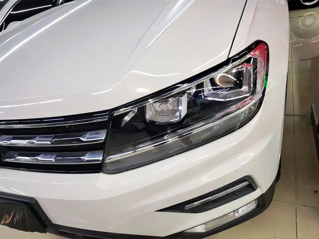 Volkswagen Tiguan L 2020 — фото 24