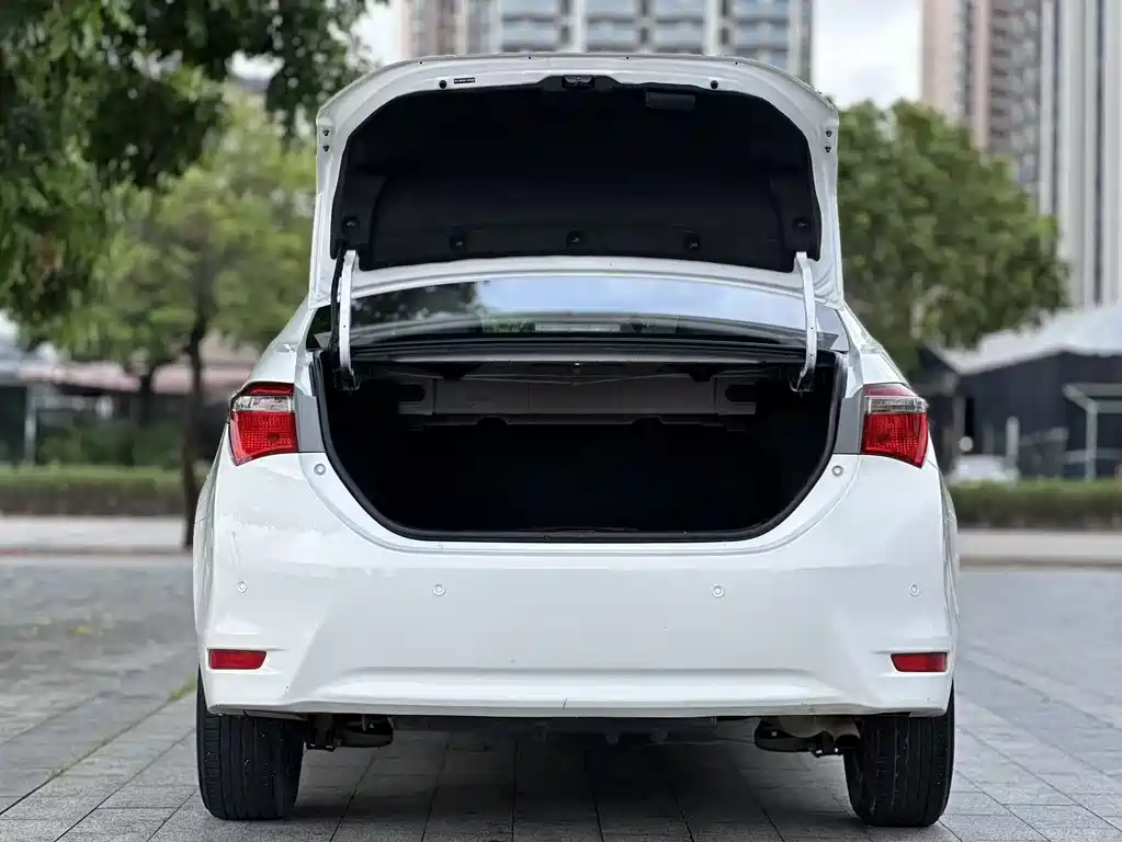 Toyota Corolla 2019 — фото 15