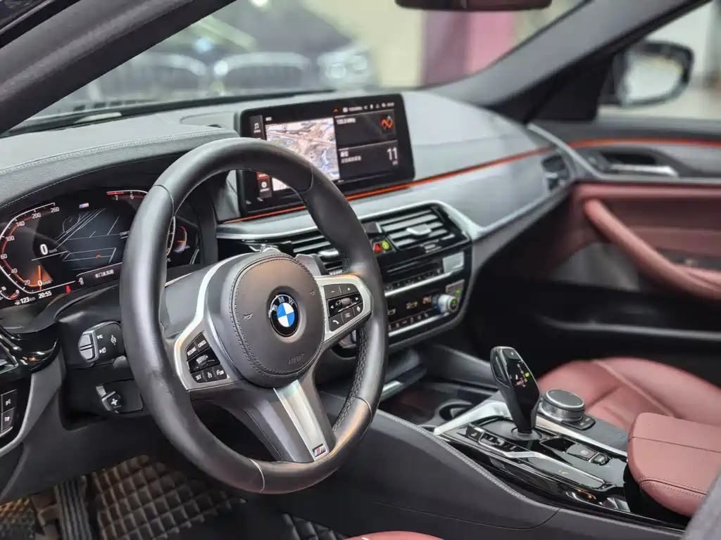 BMW 5 Series 2022 — фото 14