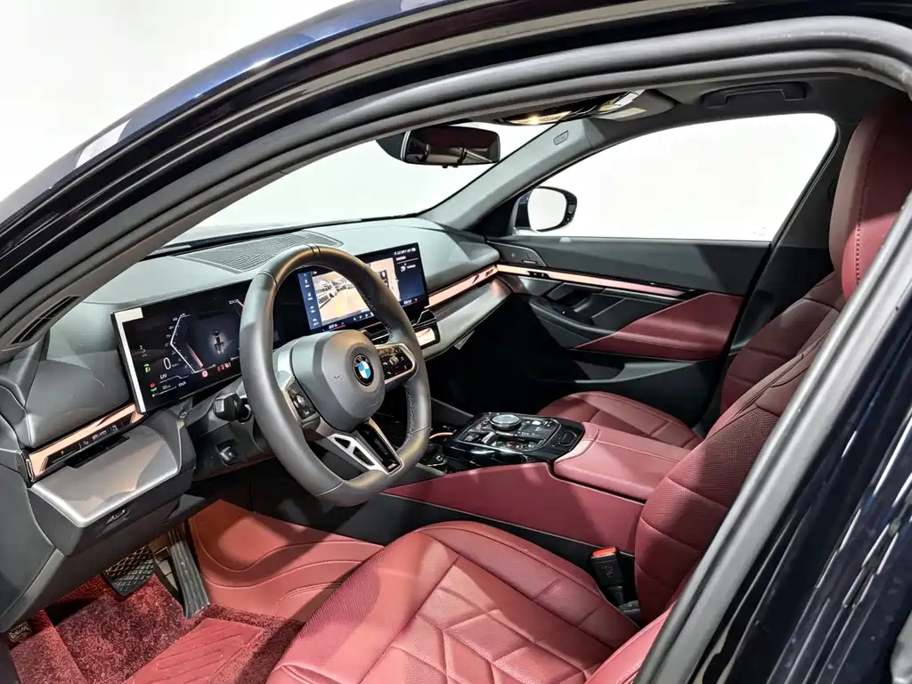 BMW 5 Series 2025