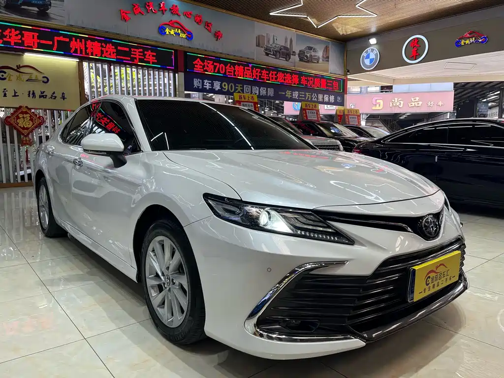 Toyota Camry 2021 — фото 3