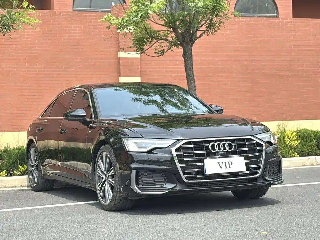 Audi A6L 2022
