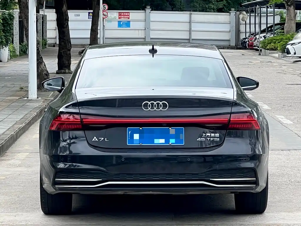 Audi A7L 2022 — фото 5