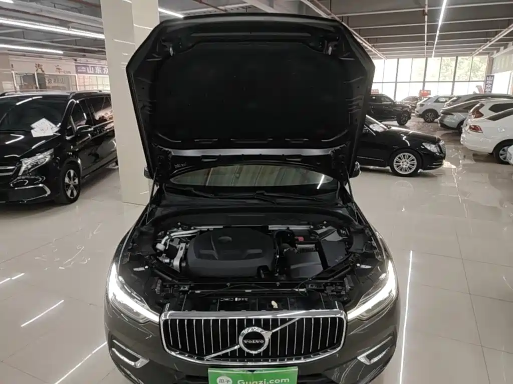 Volvo XC60 2021 — фото 20