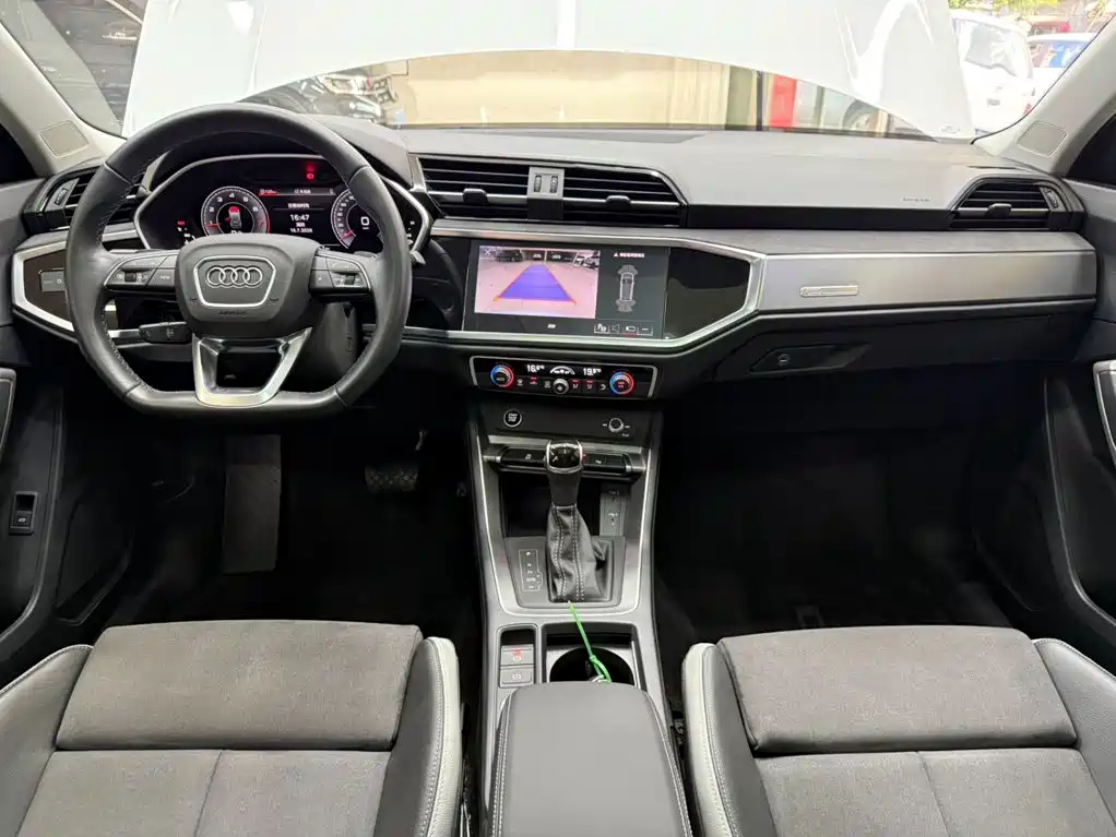 Audi Q3 2023 — фото 20