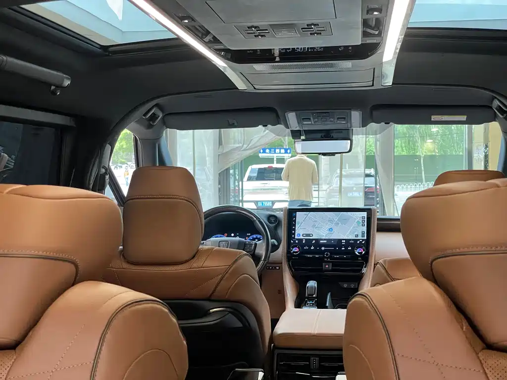 Toyota Vellfire 2024 — фото 39