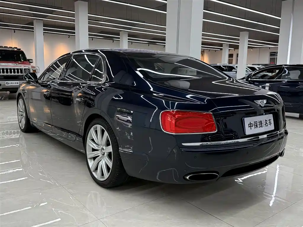 Bentley Flying Spur 2016 — фото 13
