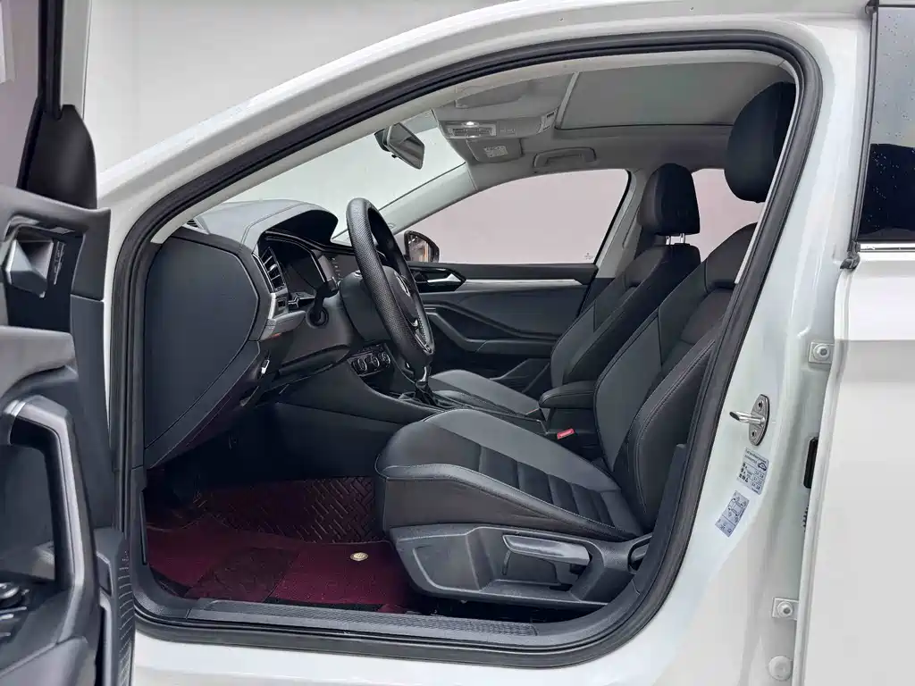 Volkswagen Sagitar 2020