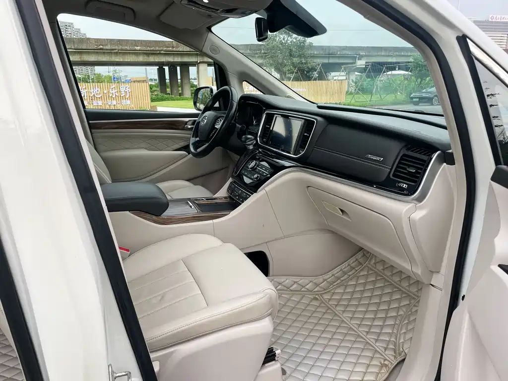 GAC Motor Trumpchi M8 2019 — фото 26