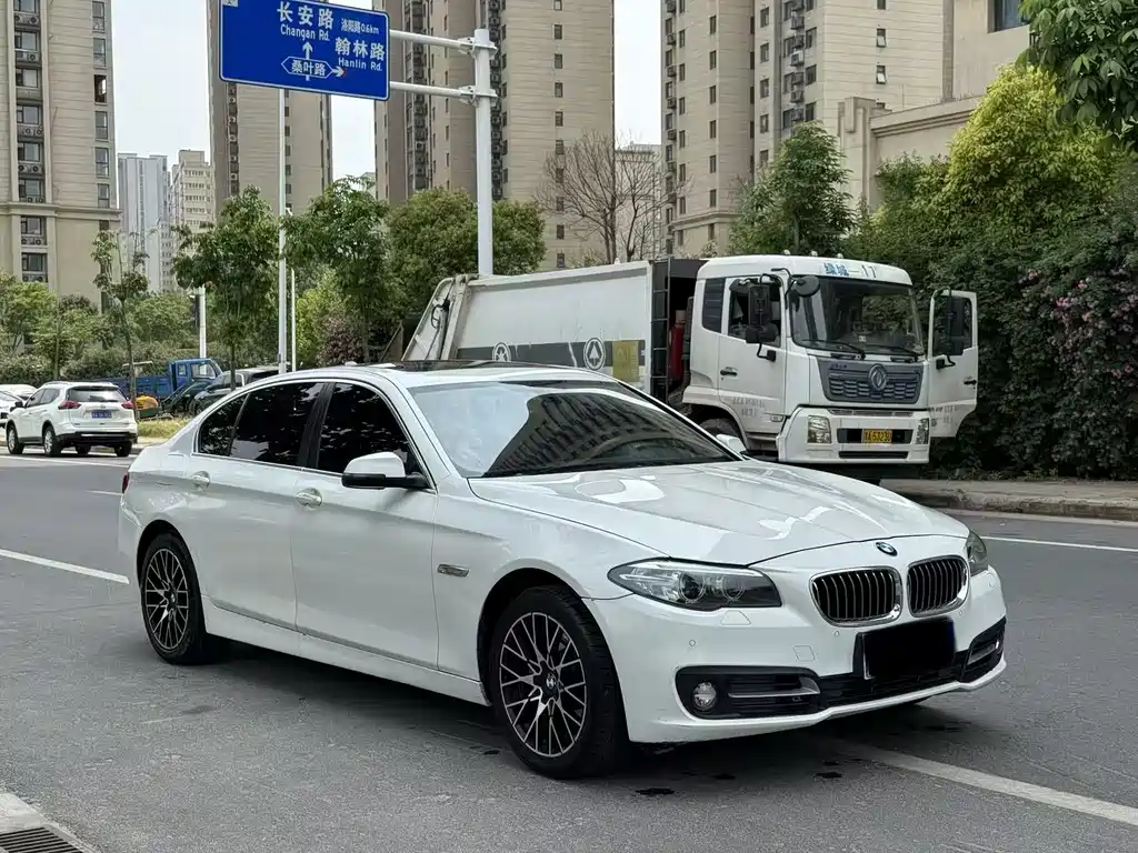 BMW 5 Series 2014 — фото 3