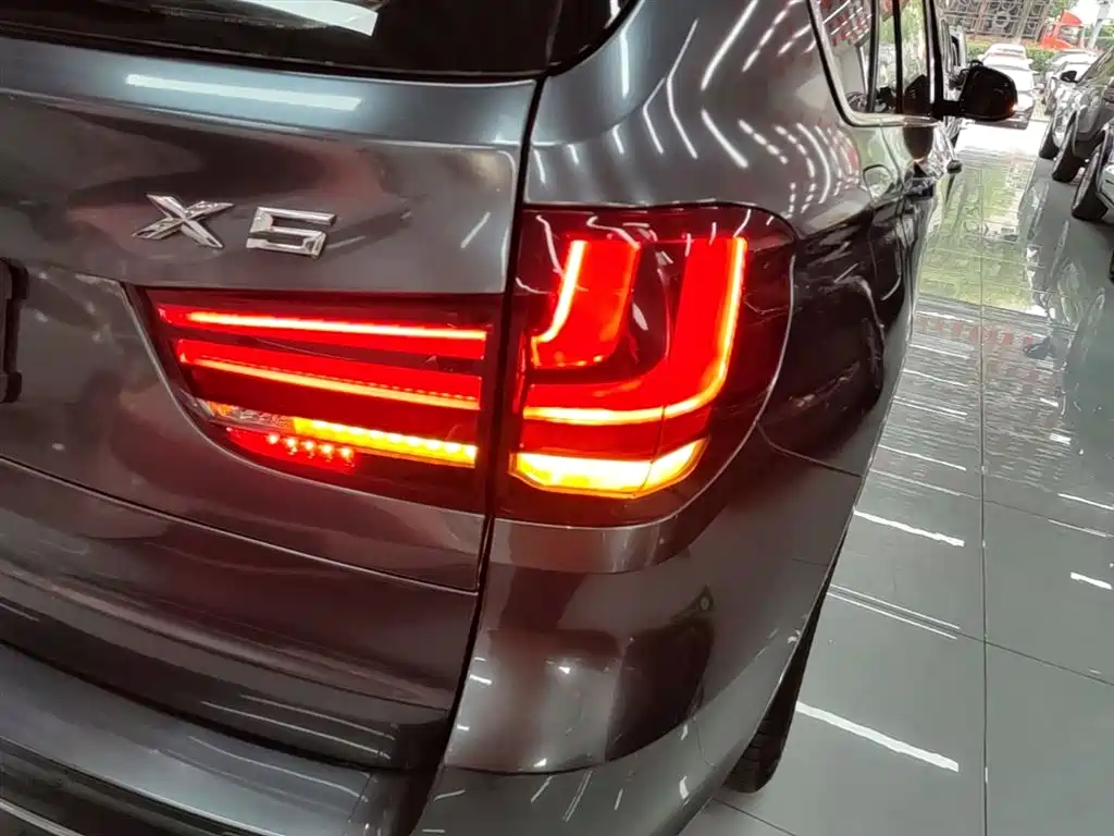 BMW X5 2018 — фото 8