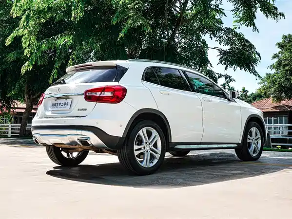 Mercedes-Benz GLA 2016