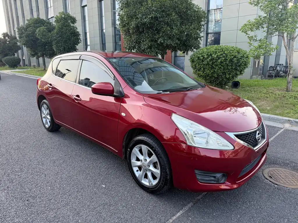 Nissan Tiida 2014
