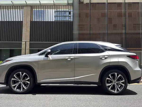 Lexus RX 2020