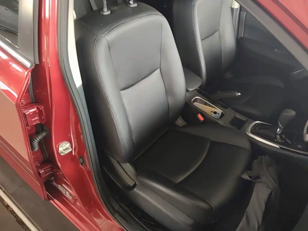 Nissan Tiida 2018 — фото 25
