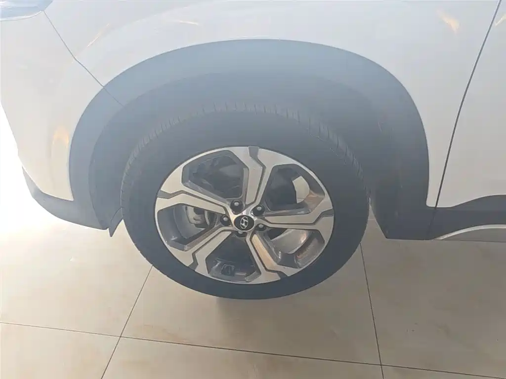 Hyundai Santa Fe 2023 — фото 23