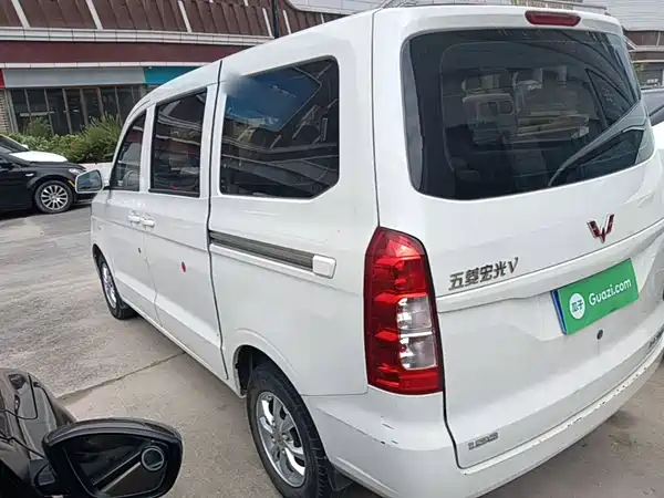 Wuling Hongguang V 2022