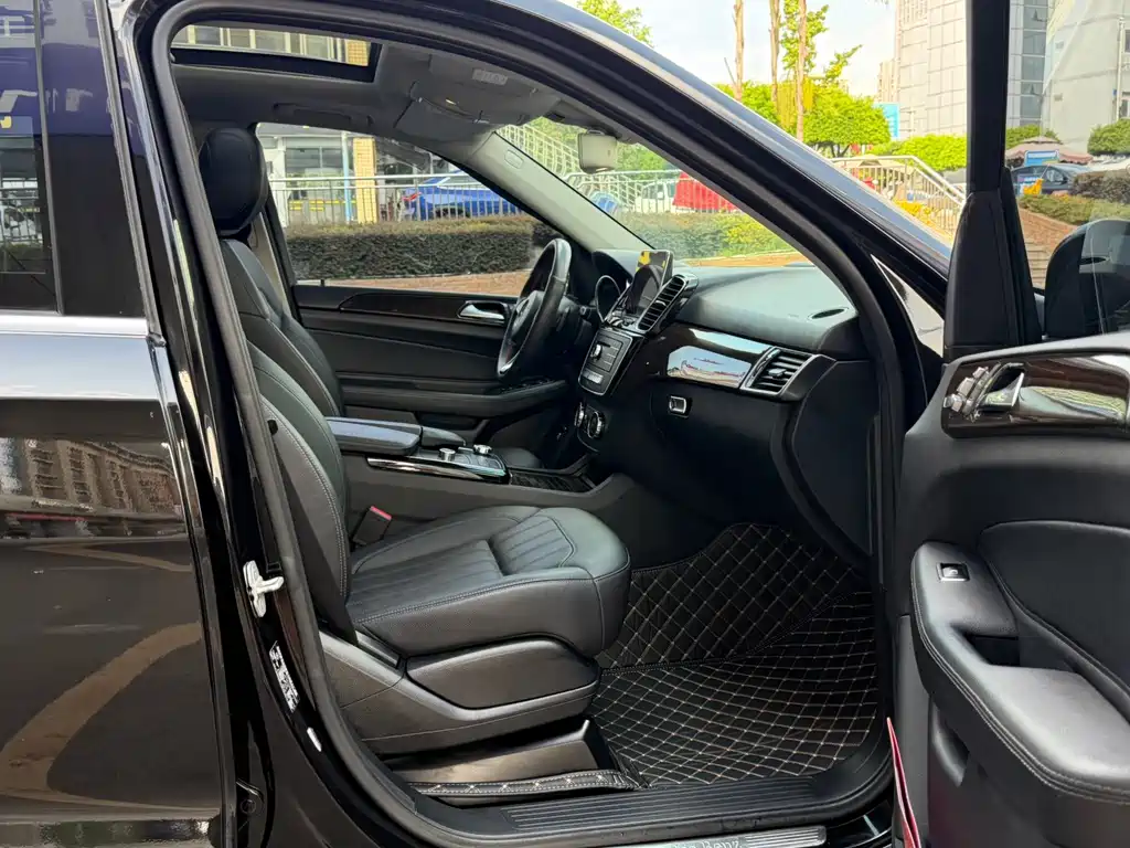 Mercedes-Benz GLE 2016