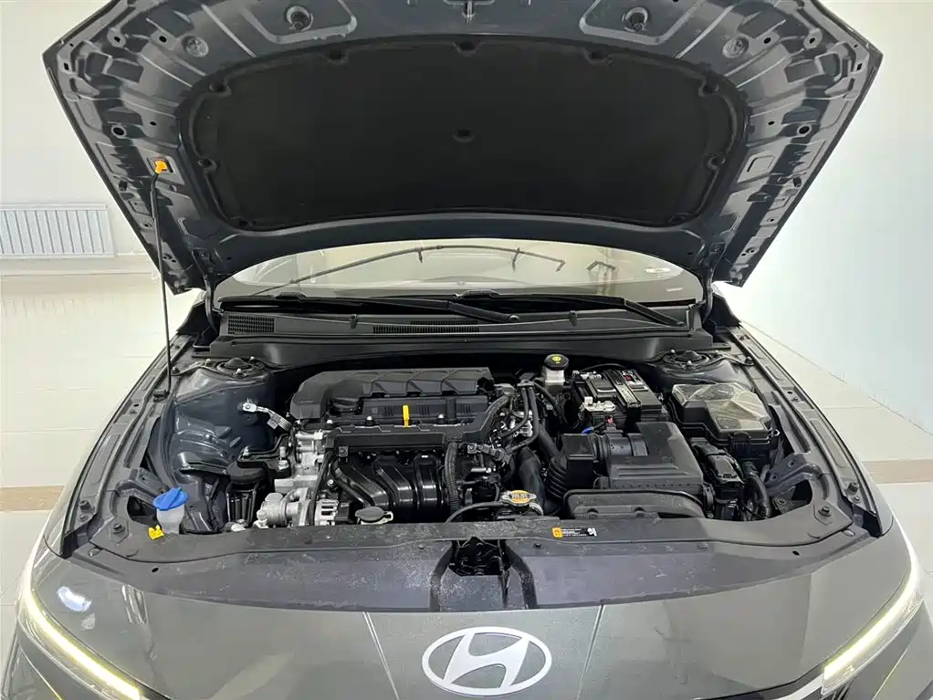 Hyundai Elantra 2023 — фото 20