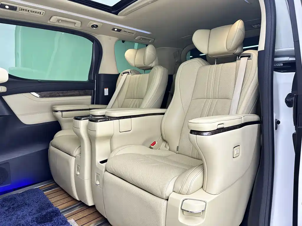 Toyota Vellfire 2019 — фото 8