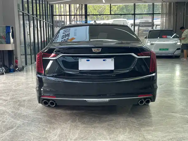 Cadillac CT6 2022