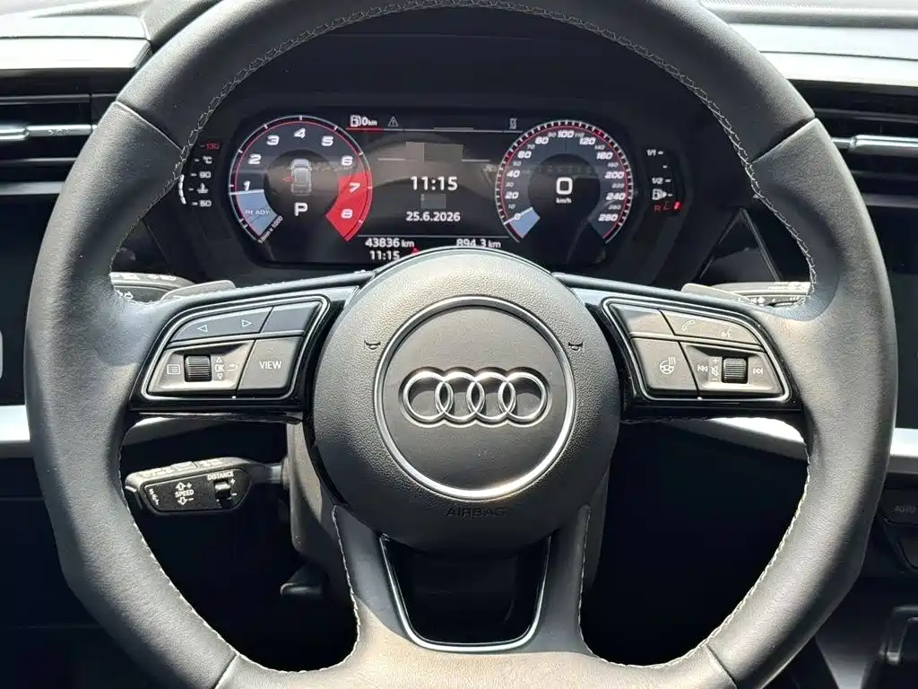 Audi A3 2023 — фото 8
