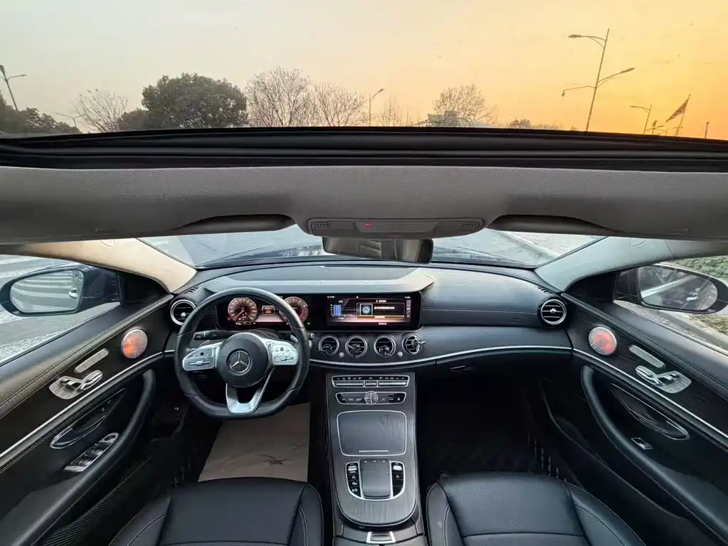 Mercedes-Benz E-Class 2020 — фото 9