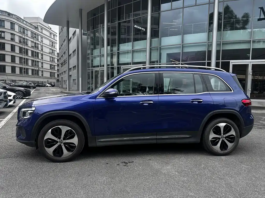 Mercedes-Benz GLB 2021