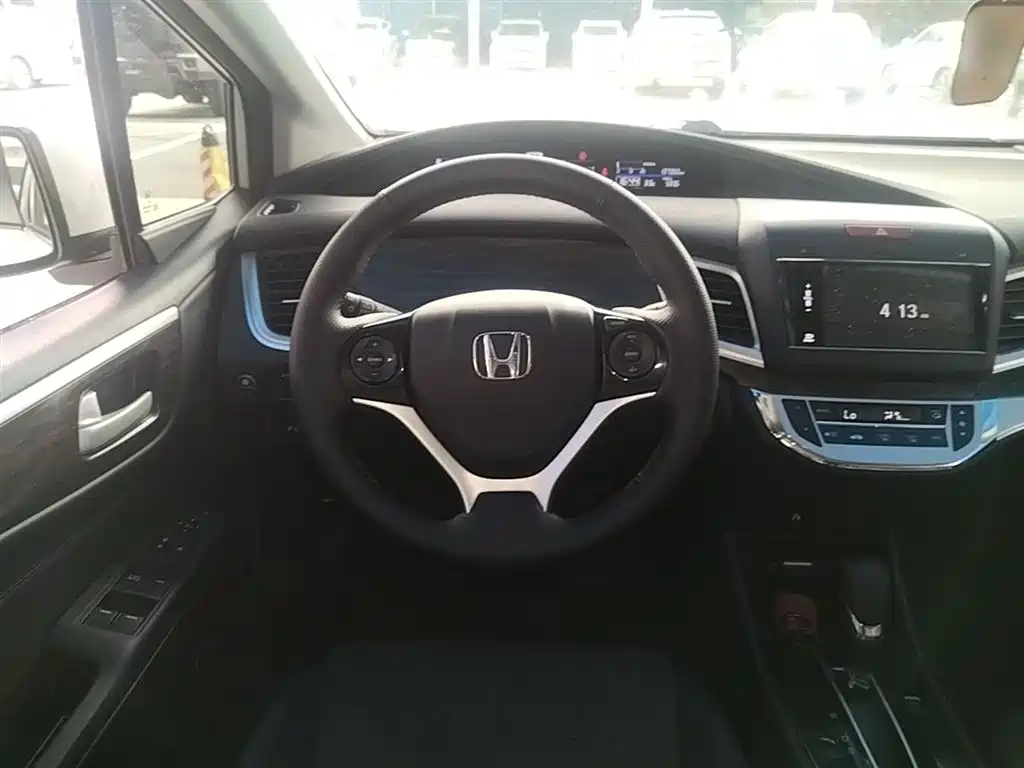 Honda Jade 2017 — фото 11