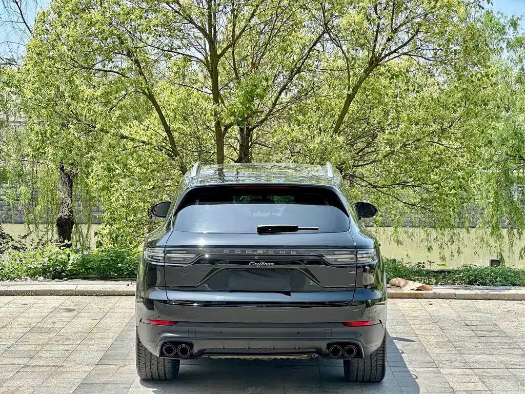 Porsche Cayenne 2023