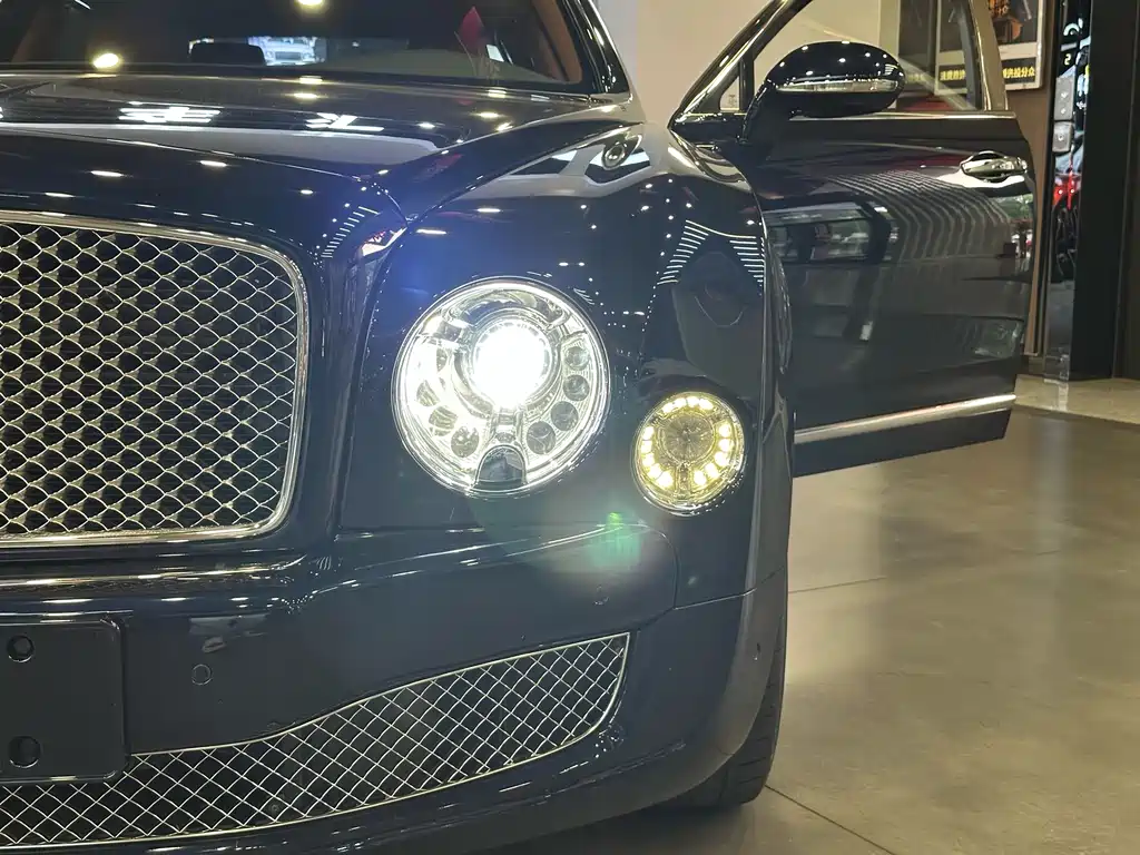 Bentley Mulsanne 2013 — фото 8